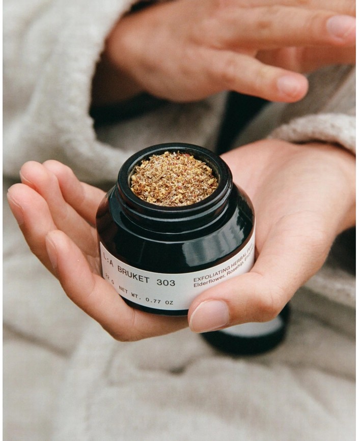 303 peeling vegetal exfoliant - L:a bruket 2